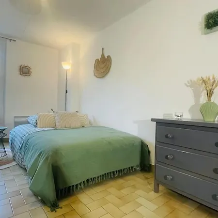 Mistral - Acenseur - Centre-ville Apartmán *